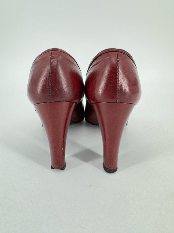 VINTAGE GUCCI Size 37.5 Burgundy Leather Pumps